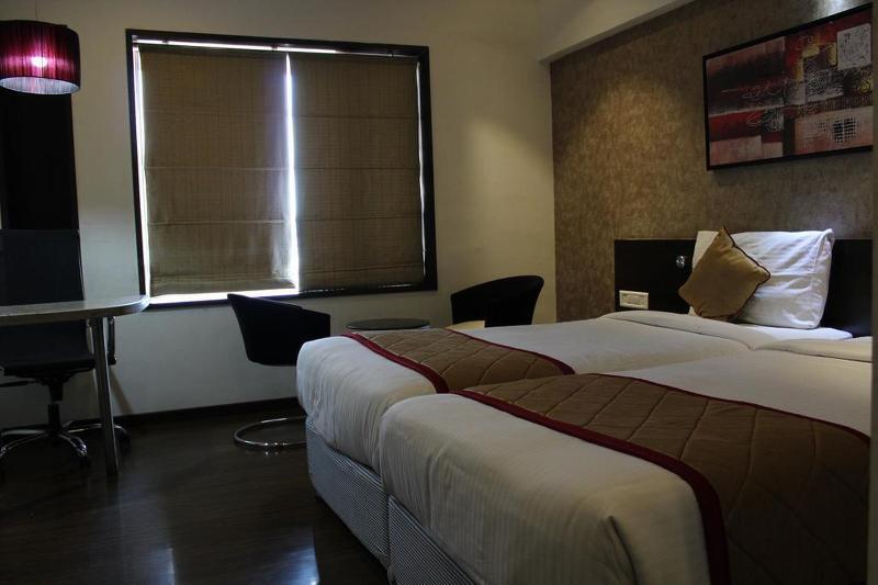 Hotel Siesta Hinjewadi Pune Zewnętrze zdjęcie