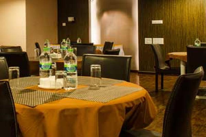 Hotel Siesta Hinjewadi Pune Zewnętrze zdjęcie